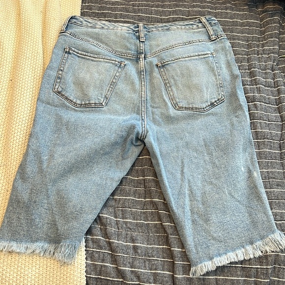 Women’s Bermuda shorts - Picture 4 of 4